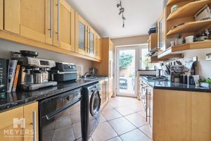 Kitchen- click for photo gallery